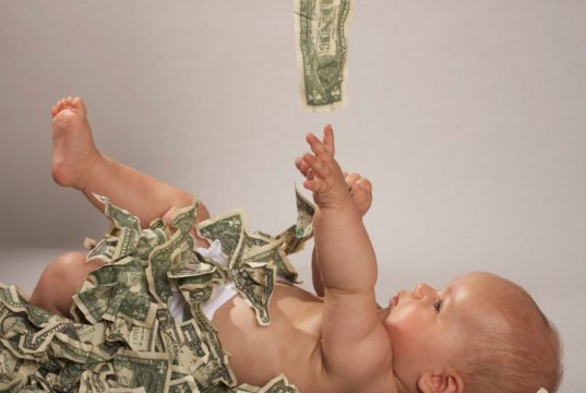 ตัดมิให้รับมรดกต่อพนักงานเจ้าหน้าที่ นอกสถานที่และเวลาราชการ มีผลบังคับตามกฎหมายหรือไม่